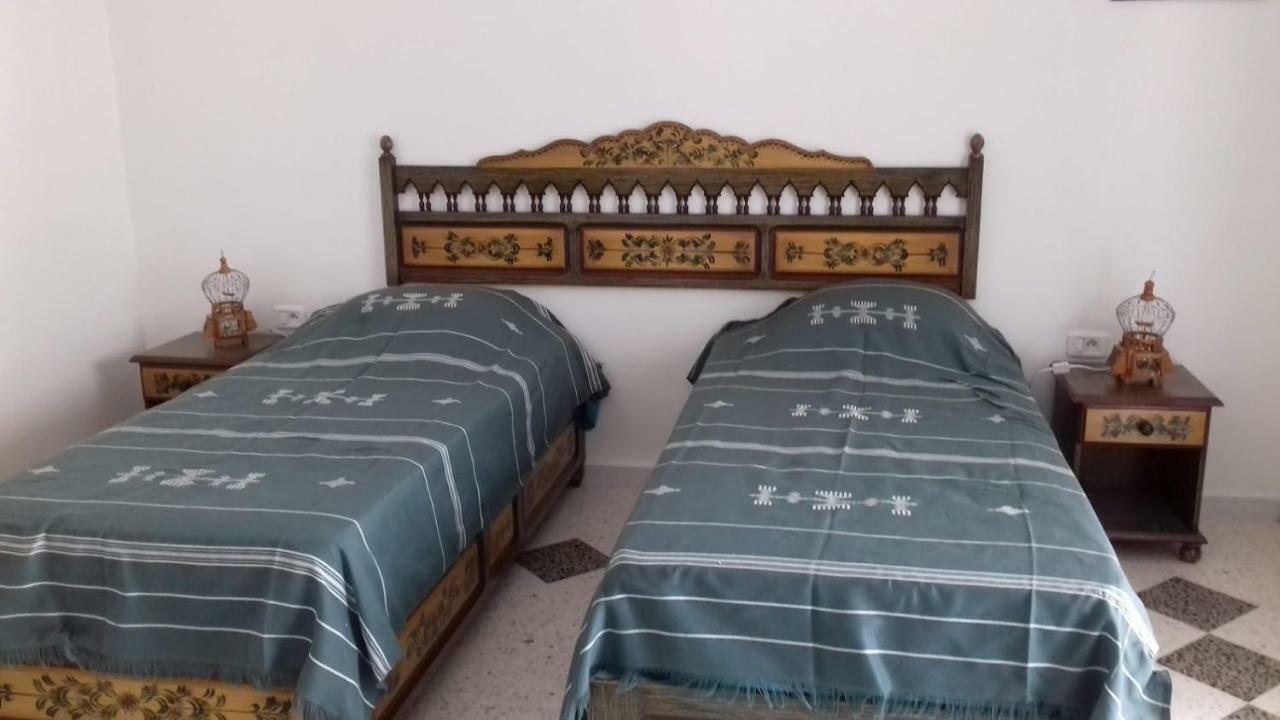 Dar Mamina Bed & Breakfast Sidi ash Shammakh Eksteriør bilde