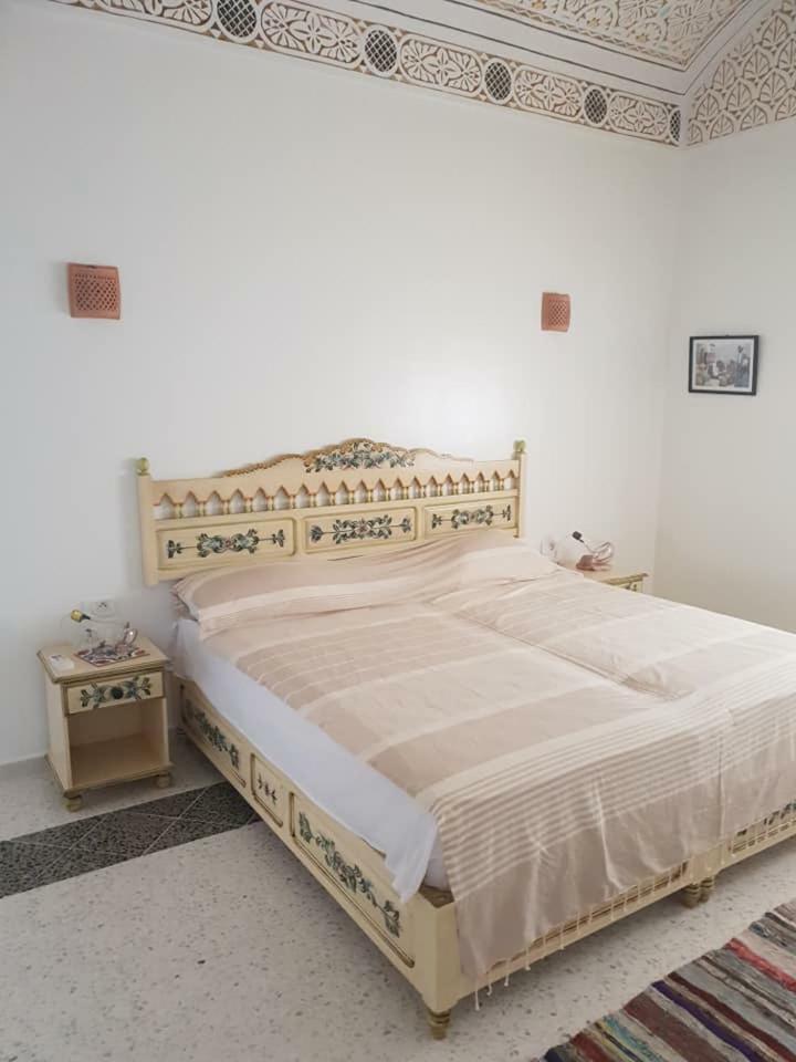 Dar Mamina Bed & Breakfast Sidi ash Shammakh Eksteriør bilde
